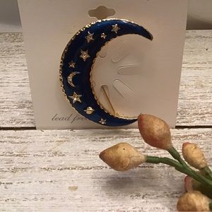 🌸[2/$30.00]🌸 Moon Brooch